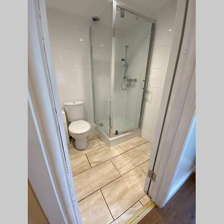 Entire 2-Bedroom Home By Weghomes Rochester  Ngoại thất bức ảnh