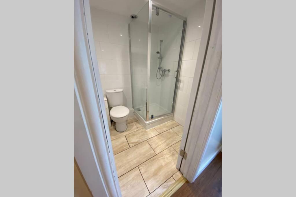 Entire 2-Bedroom Home By Weghomes Rochester  Ngoại thất bức ảnh